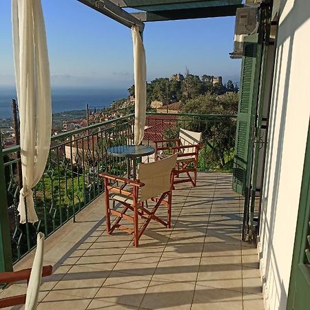 Kiparissia Castle & Sea View Villa Kyparissia Buitenkant foto