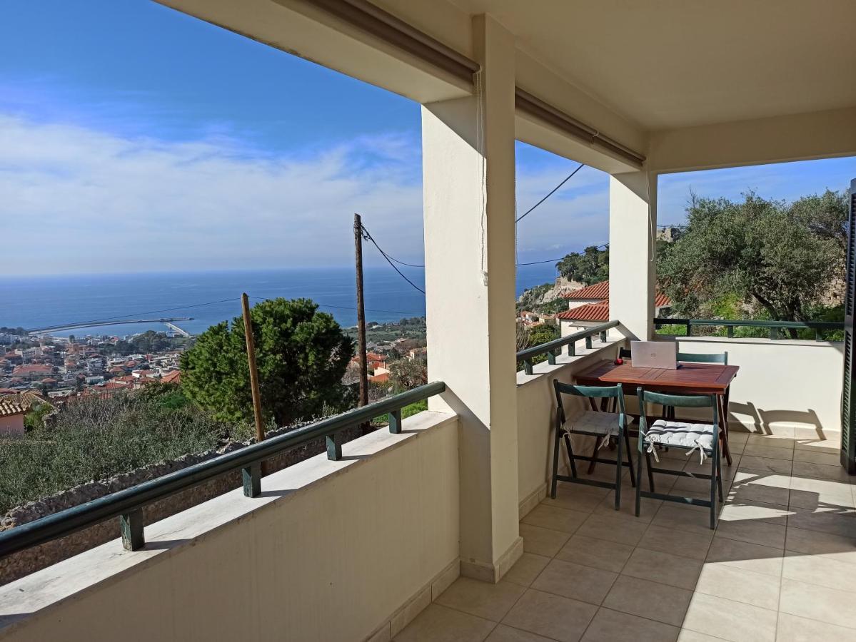 Kiparissia Castle & Sea View Villa Kyparissia Buitenkant foto