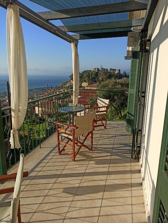 Kiparissia Castle & Sea View Villa Kyparissia Buitenkant foto